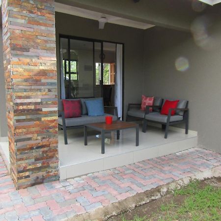 Pafuri Gate Guesthouse Mabalingwe Game Reserve Exterior photo